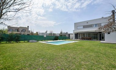 Casa en Venta City Bell 4 dormitorios