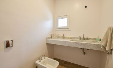 Casa en Venta City Bell 4 dormitorios