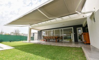 Casa en Venta City Bell 4 dormitorios