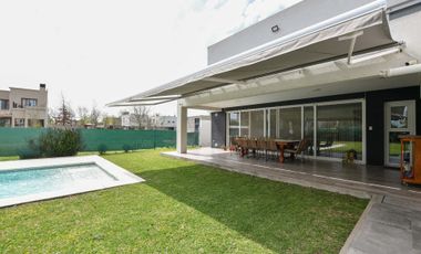 Casa en Venta City Bell 4 dormitorios