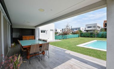 Casa en Venta City Bell 4 dormitorios