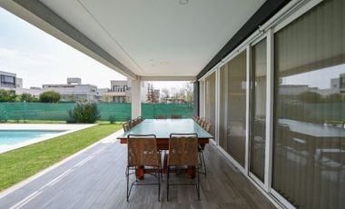 Casa en Venta City Bell 4 dormitorios
