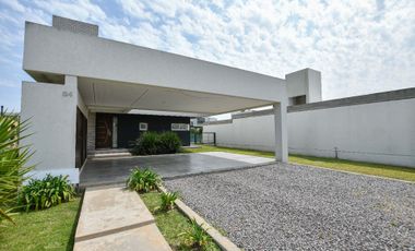 Casa en Venta City Bell 4 dormitorios