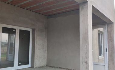CASA EN CONSTRUCCIÓN EN VENTA EN BRAGADO