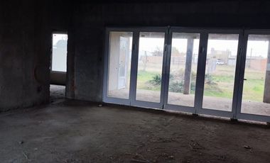 CASA EN CONSTRUCCIÓN EN VENTA EN BRAGADO