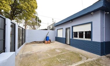 VENTA CASA 4 AMB CON QUINCHO Y COCHERA
