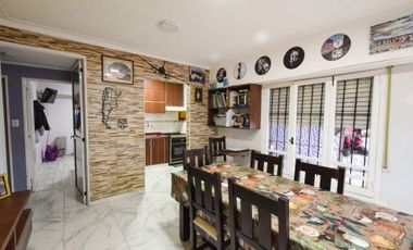 VENTA CASA 4 AMB CON QUINCHO Y COCHERA