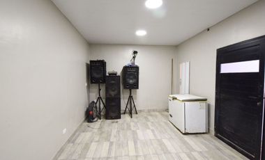 VENTA CASA 4 AMB CON QUINCHO Y COCHERA