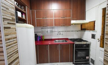 VENTA CASA 4 AMB CON QUINCHO Y COCHERA