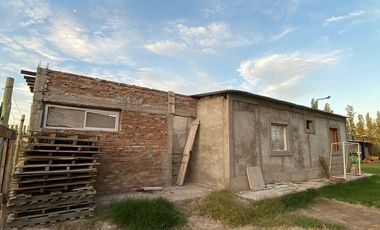 LOTE CON CASA A TERMINAR - GUAYMALLÉN