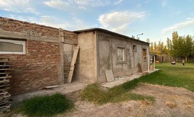LOTE CON CASA A TERMINAR - GUAYMALLÉN