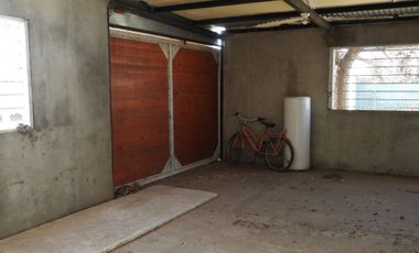 VENTA CASA DE DOS DORMITORIOS EN SANFORD