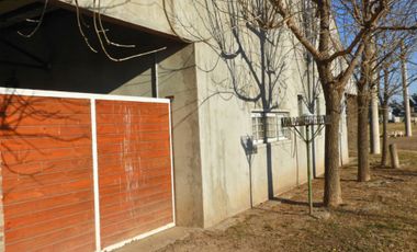 VENTA CASA DE DOS DORMITORIOS EN SANFORD