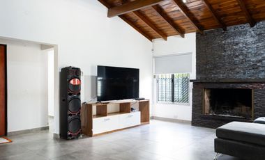 CASA QUINTA EN VENTA BARRIO SANTA ANITA