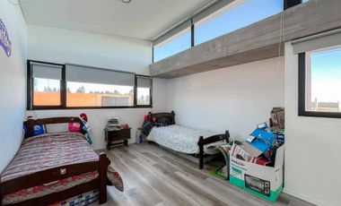 Casa 2 Dormitorios en Venta en Berisso con Pileta