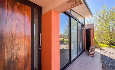 Casa 2 Dormitorios en Venta en Berisso con Pileta