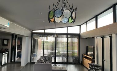 Casa 2 Dormitorios en Venta en Berisso con Pileta