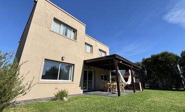 ALQUILER | CASA 4 AMBIENTES | ARENAS DEL SUR | 9 MESES
