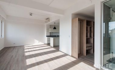 Excelente Loft en alquiler tradicional con vista al rio y cochera. Distrito Quartier, Retiro.