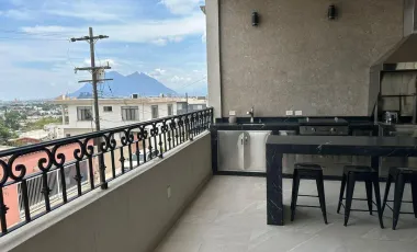 Casa en venta en Lomas del Roble, San Nicolás de los Garza, Nuevo León