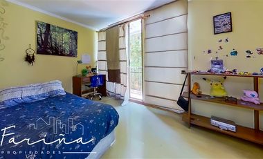 Casa en Venta en Casa ubicada en calle Joaquin Cerda, entre Luis Pasteur y Av Manquehue Norte