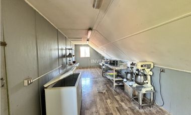 AMPLIA CASA HABITACIONAL O COMERCIAL EN VILLA DON MAX VALDIVIA