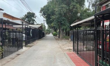 SE VENDE ACOGEDORA CASA EN MAIPÚ- PRECIO NEGOCIABLE  avs