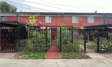 SE VENDE ACOGEDORA CASA EN MAIPÚ- PRECIO NEGOCIABLE  avs