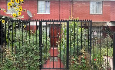 SE VENDE ACOGEDORA CASA EN MAIPÚ- PRECIO NEGOCIABLE  avs