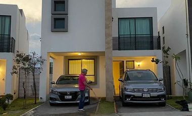 CASA AMUEBLADA EN RENTA EN LA VISTA