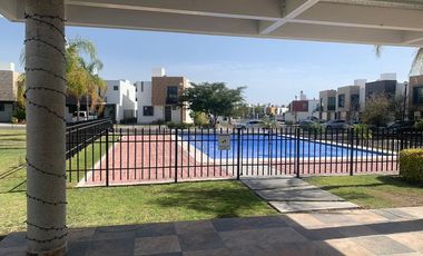 CASA AMUEBLADA EN RENTA EN LA VISTA