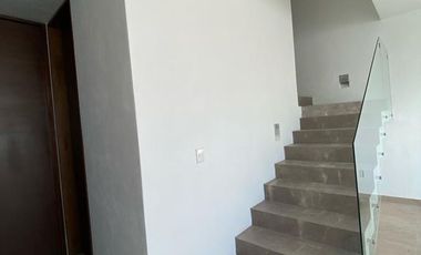 CASA EN VENTA EN PRIVANZA