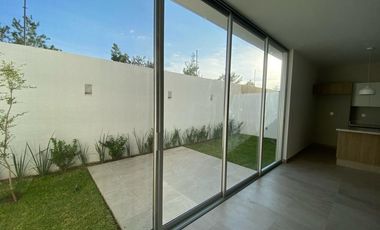 CASA EN VENTA EN PRIVANZA