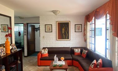 HERMOSA CASA EN VENTA, SECTOR UDA