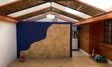 HERMOSA CASA EN VENTA, SECTOR UDA