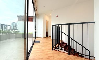 Departamento Duplex con Gran Terraza Cochera y Depósito