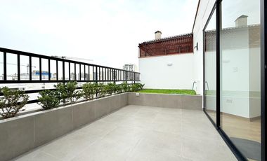 Departamento Duplex con Gran Terraza Cochera y Depósito