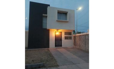 CASA RENTA EN LAS PALOMAS ESCOBEDO
