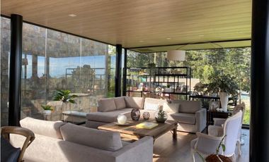 Casa para Arriendo en Medellín Alto de Palmas