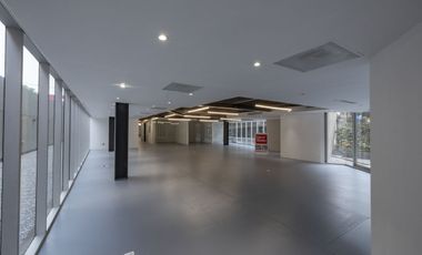 Oficina en las Aguilas en renta