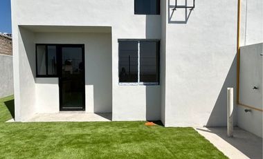 Casa en Venta ZONA 8 JULIO Y PERIFERICO