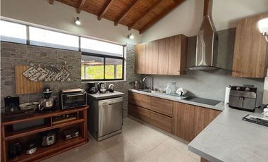 Venta de Casa En El Retiro, Sector La Maria Zona Semi Urbana