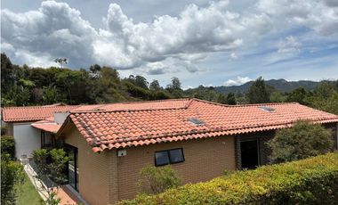 Venta de Casa En El Retiro, Sector La Maria Zona Semi Urbana