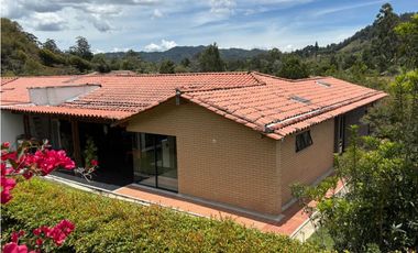 Venta de Casa En El Retiro, Sector La Maria Zona Semi Urbana