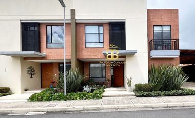 SE VENDE O ARRIENDA CASA EN CAJICA OIKOS