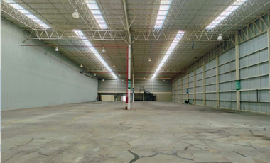 Bodega Industrial en Renta 3,721 m2 Los Robles, Zapopan Jalisco