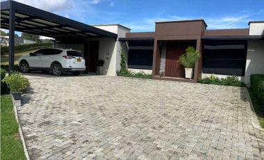 Hermosa Casa Campestre La Ceja 2500m2 💰2300 Mill