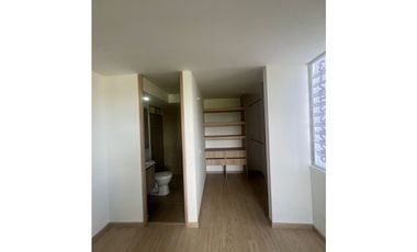 VENDO APARTAMENTO EN ZIPAQUIRA  EXCELENTE UBICACION CON PARQUEADERO.