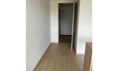 VENDO APARTAMENTO EN ZIPAQUIRA  EXCELENTE UBICACION CON PARQUEADERO.