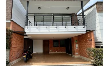 EN ARRIENDO CASA SECTOR ZUÑIGA EN ENVIGADO ANTIOQUIA
